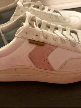 Dr. Scholl's White Sneakers with Pink Accent